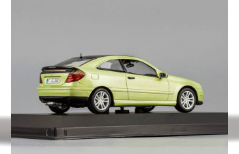 MERCEDES-BENZ C-Klasse Sport Coupe (2001), light green metallic