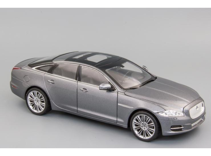 JAGUAR XJ (2010), grey met