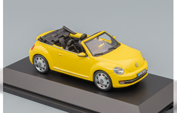 VOLKSWAGEN Beetle Convertible 2012, yellow