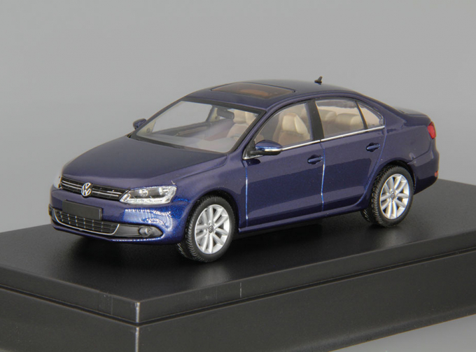 VOLKSWAGEN Jetta VI (2010), blue