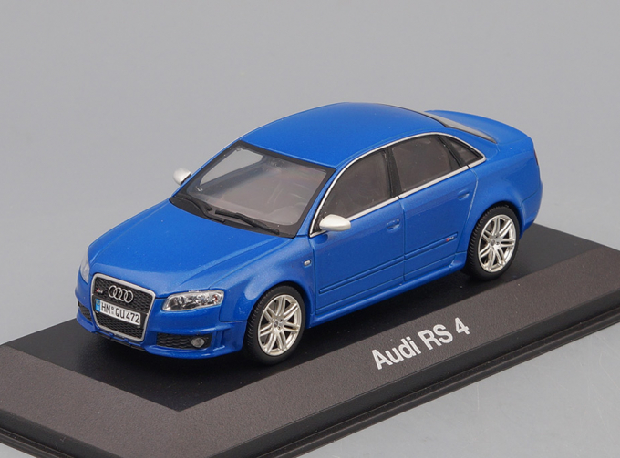 AUDI RS 4, blue