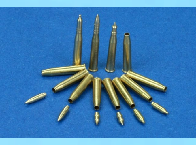 Металлические снаряды 76,2mm OQF 17 pounder 3 x armour-piercing 3 x high-explosive 3 x armour-piercing discarding sabot 12 x cartridges