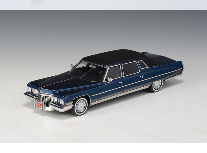 CADILLAC Series 75 Fleetwood Limousine 1972 Metallic Blue/Black