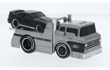 FORD USA C600 Flatbed Truck Car Transporter( 1966) With FORD Mustang Svt Cobra Coupe Toyo Tires Custom (1993), Silver Black