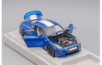 NISSAN Skyline Gt-r (r35) With Engine And Accessories (2016), Blue White