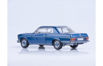 MERCEDES-BENZ Strich 8 Coupe, magnetitblau