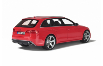 Audi RS4 Avant (red)