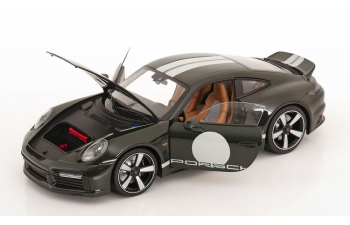 PORSCHE 911 (992) Sport Classic (2022), dark green-metallic/white