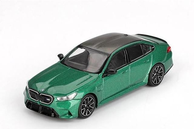 BMW M5 G90 (2024), green 