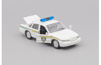 FORD Crown Victoria Augusta Police, white