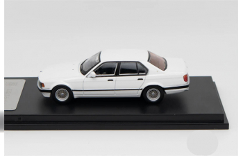 BMW 7 series E32 (1986), white