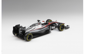 Сборная модель Спортивный автомобиль McLAREN HONDA - EARLY SEASON MP4-30 2015