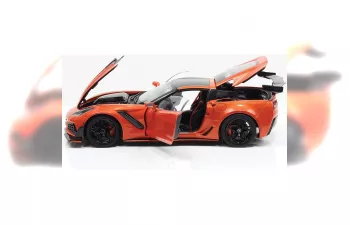 CHEVROLET Corvette ZR1 (2019), orange/black