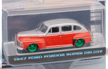 FORD Fordor Super Deluxe (1947), Silver Metallic/Red (Greenlight!!!)