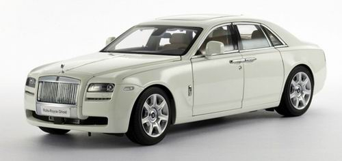 ROLLS-ROYCE Ghost SWB LHD English white II Moccasin, Silver