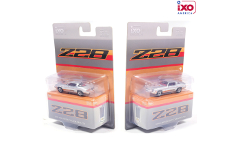 CHEVROLET Camaro Z/28 Coupe (1979), silver with orange stripes