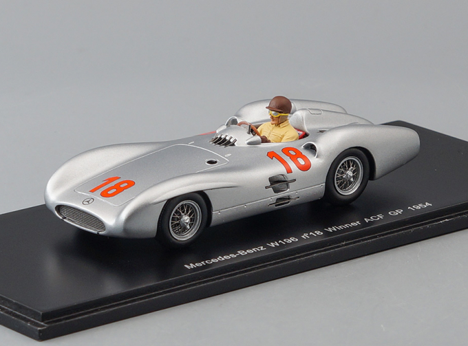 MERCEDES-BENZ W196 #18 Winner ACF Juan Manuel Fangio GP (1954), silver