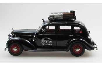 HUMBER Super Snipe saloon 3-windows taxi (1938), black