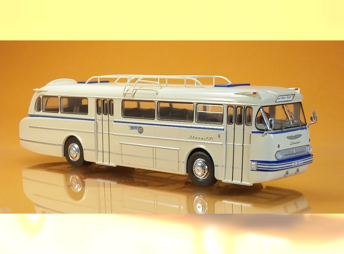 IKARUS 66 "NVK Karl-Marx-city" 1972 Beige