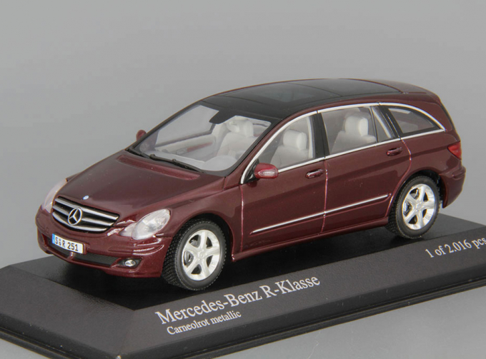 MERCEDES-BENZ R-Class (2010), red metallic