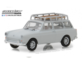 VOLKSWAGEN 1600 Squareback 1968 Lotus White with Roof Rack