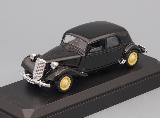 CITROEN 15CV (1939), black