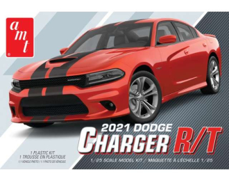 Сборная модель Dodge Charger RT, plastic modelkit 2021