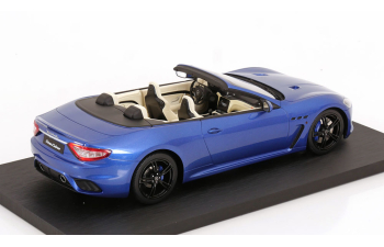 MASERATI GranCabrio (2019), blue metallic
