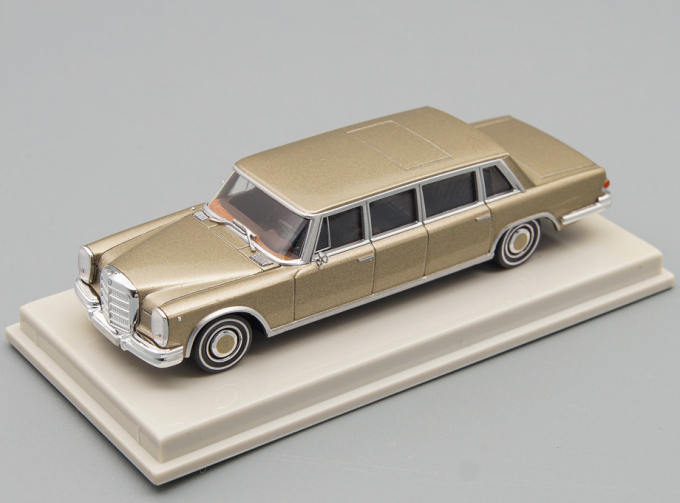 MERCEDES-BENZ 600 Pullmann W100, gold metallic