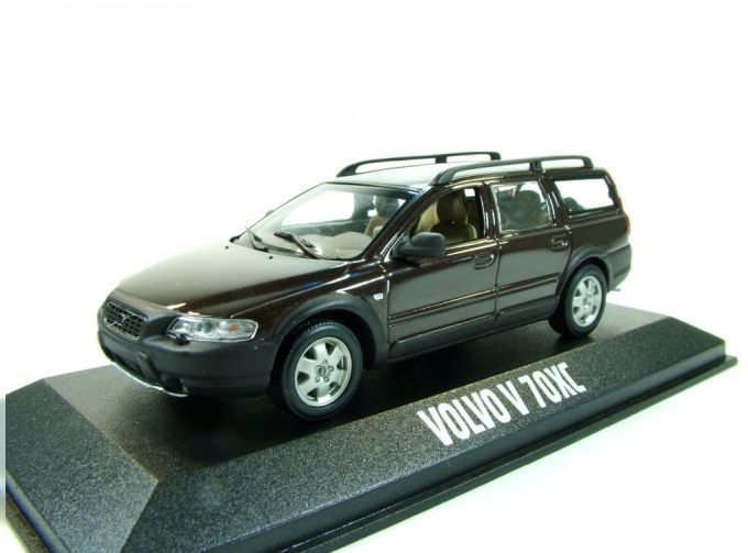 VOLVO V70 XC (2000), broun