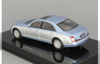 MAYBACH 57 W240 (2002-2012), blue silber metallic / silber metallic