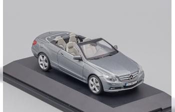 МERCEDES-BENZ E-Klasse Cabriolet A207 (2010), silver