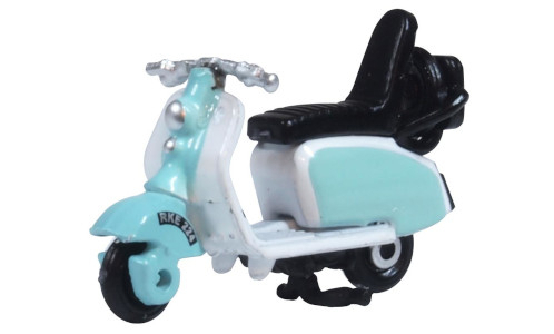 Scooter (1960), light blue/white