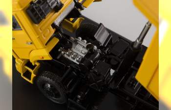 Камский грузовик 6540 8х4 самосвал, желтый