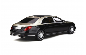 Mercedes-Maybach S650 - 2019 (silver / black)