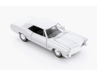 BUICK Riviera Gran Sport (1965), silver