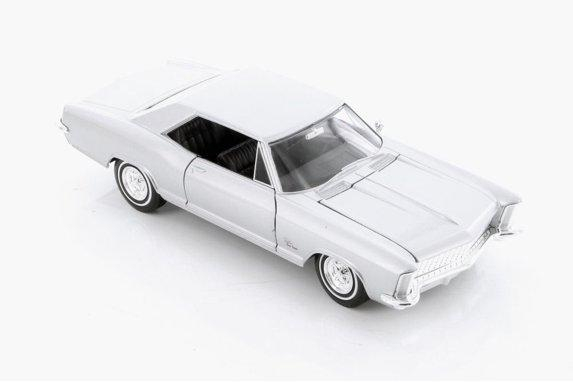 BUICK Riviera Gran Sport (1965), silver
