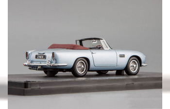 ASTON MARTIN DB5 Cabriolet (1964), metallic light blue