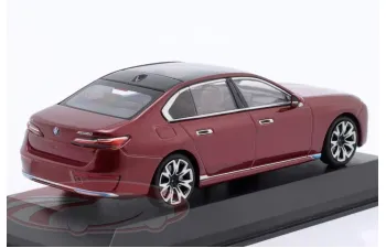 BMW i7 (2023), red metallic