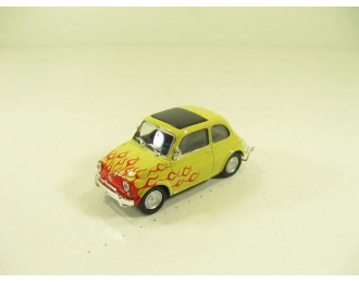 FIAT 500L, yellow / red