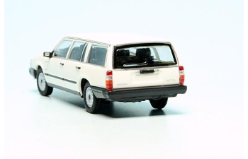 VOLVO 740 GL Break (1986), white