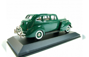 PACKARD Super 8 Formal Sedan 61 (1940), green