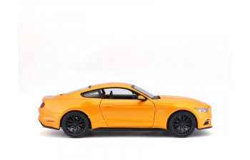 FORD Mustang GT, orange