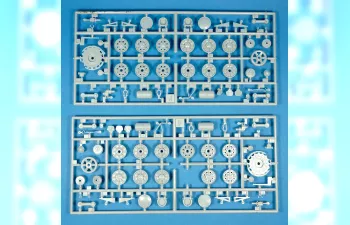 Сборная модель Тяжелый огнеметный танк КВ-8С