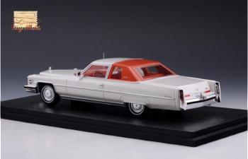 CADILLAC Coupe Deville 1974 Cotillion White