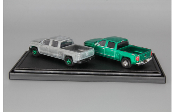 набор CHEVROLET Silverado Customer Pick-up, green and silver 