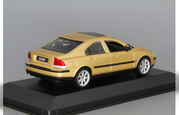 VOLVO S60 (2002), gold