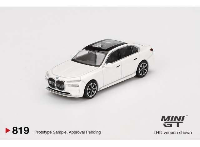 BMW 17 Xdrive60, mineral white 2024