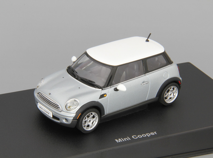 MINI Cooper (2006), silver / white