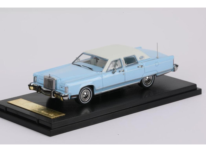 LINCOLN Continental Town Car (1979), wedgewood blue